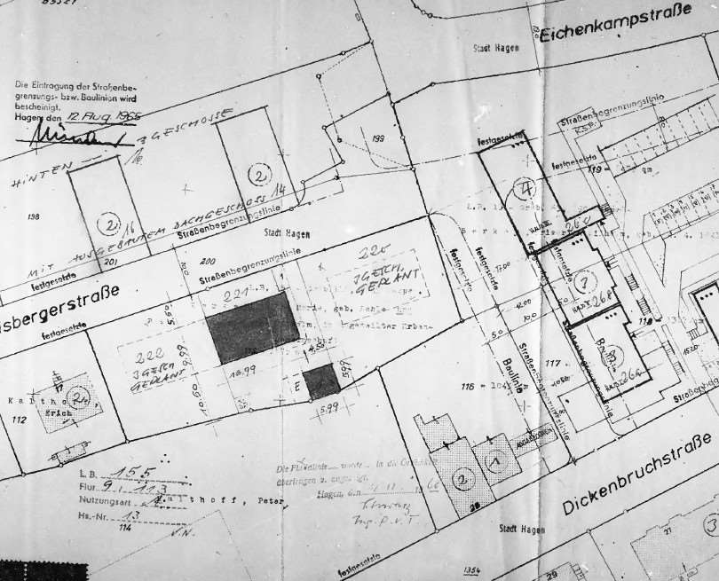 Foto 2 von 28 — Mehrfamilienhaus, Kfz-Stellplatz, Garage, Baugrundstück