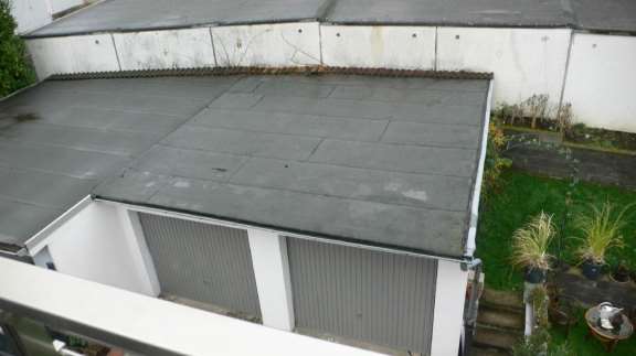 Foto 16 von 28 — Mehrfamilienhaus, Kfz-Stellplatz, Garage, Baugrundstück