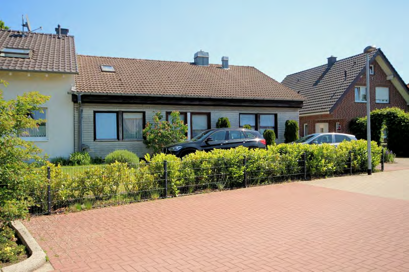 Foto 22 von 53 — Garage, Eigentumswohnung (ab 5 Zimmer), Wohnungseigentum in einem Einfamilienhaus