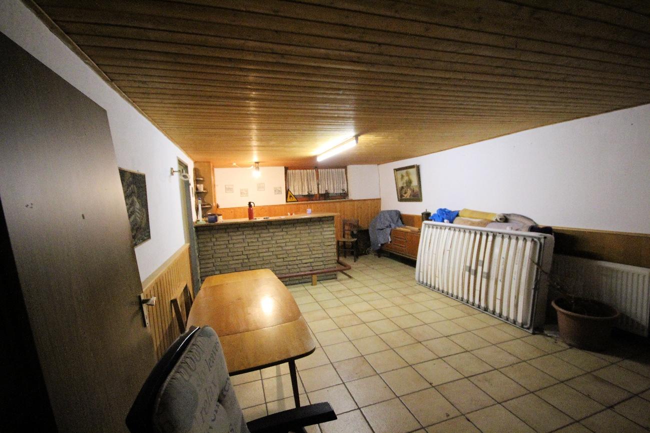 Foto 40 von 53 — Garage, Eigentumswohnung (ab 5 Zimmer), Wohnungseigentum in einem Einfamilienhaus