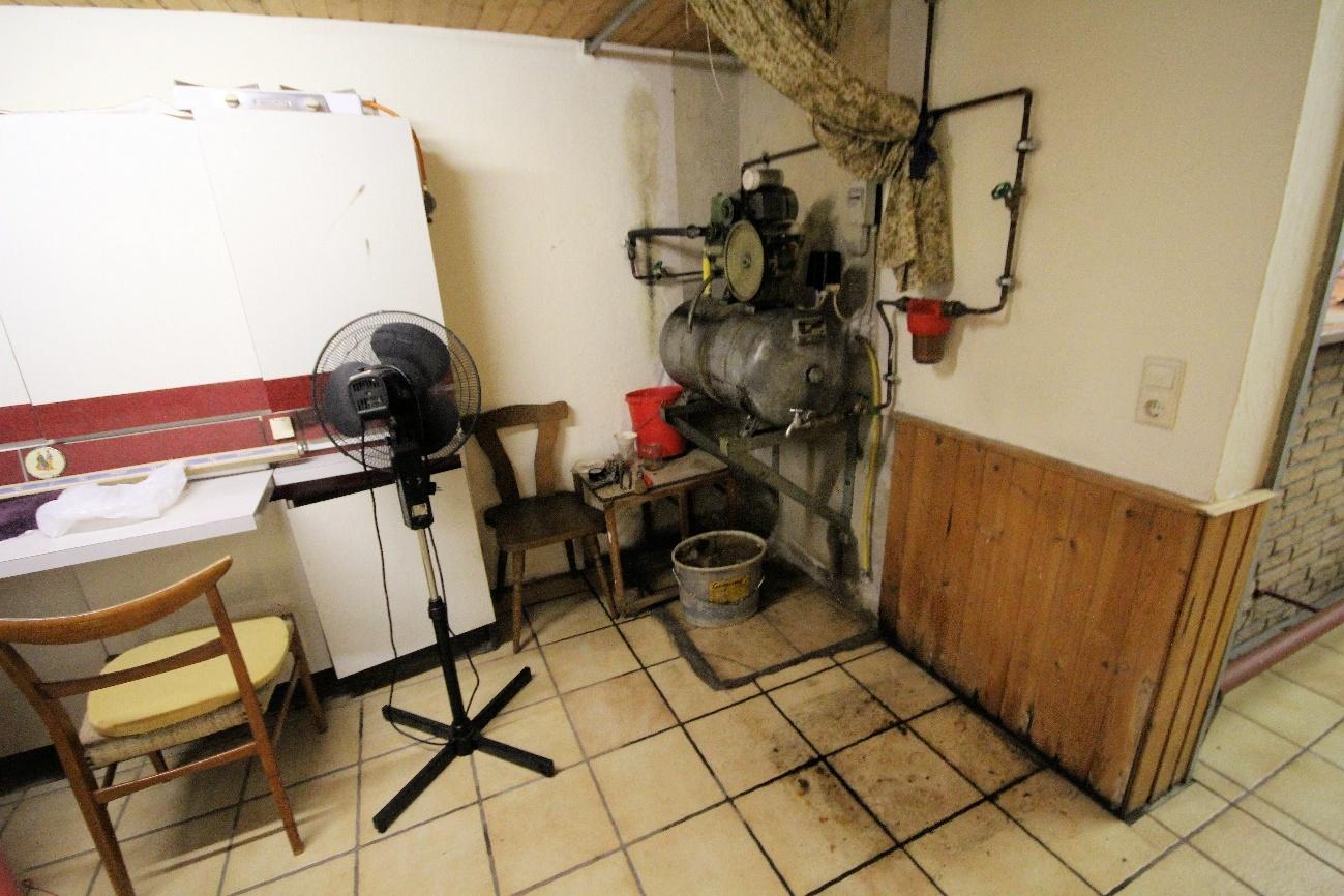 Foto 5 von 53 — Garage, Eigentumswohnung (ab 5 Zimmer), Wohnungseigentum in einem Einfamilienhaus