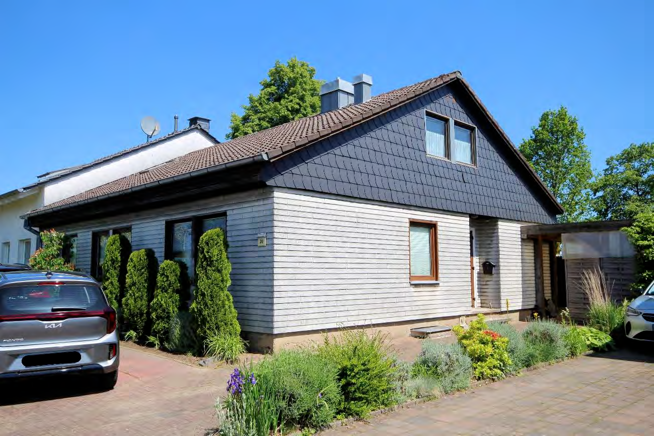 Foto 24 von 53 — Garage, Eigentumswohnung (ab 5 Zimmer), Wohnungseigentum in einem Einfamilienhaus