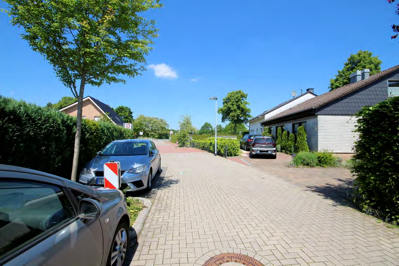 Foto 26 von 53 — Garage, Eigentumswohnung (ab 5 Zimmer), Wohnungseigentum in einem Einfamilienhaus