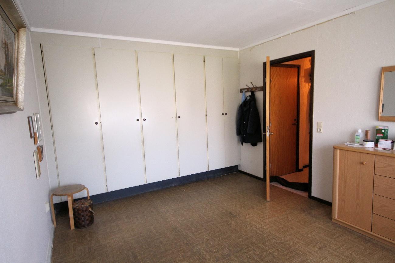 Foto 35 von 53 — Garage, Eigentumswohnung (ab 5 Zimmer), Wohnungseigentum in einem Einfamilienhaus