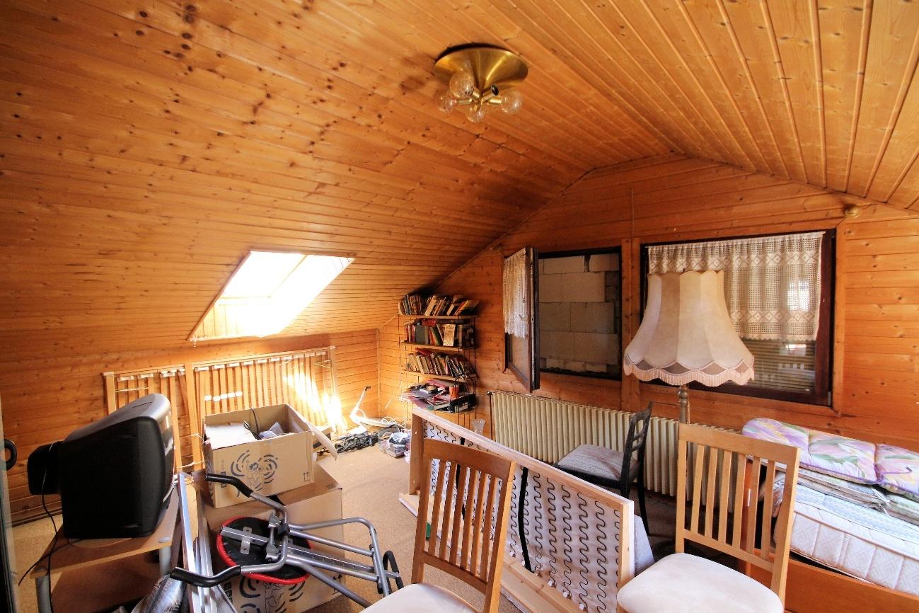 Foto 9 von 53 — Garage, Eigentumswohnung (ab 5 Zimmer), Wohnungseigentum in einem Einfamilienhaus