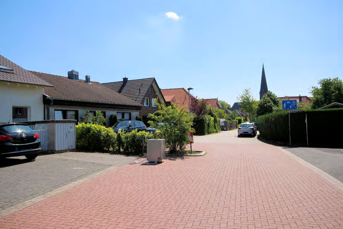 Foto 21 von 53 — Garage, Eigentumswohnung (ab 5 Zimmer), Wohnungseigentum in einem Einfamilienhaus