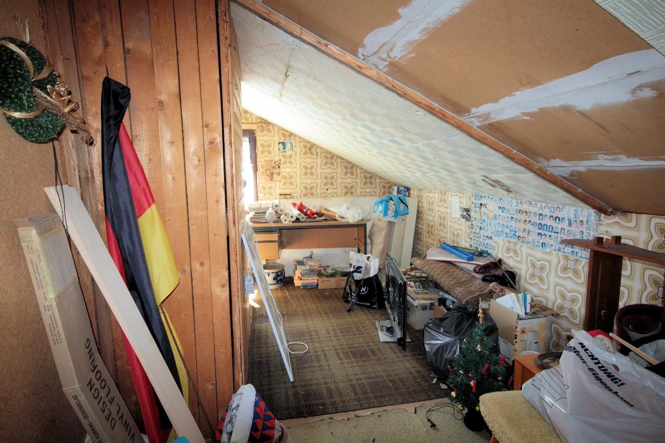 Foto 8 von 53 — Garage, Eigentumswohnung (ab 5 Zimmer), Wohnungseigentum in einem Einfamilienhaus