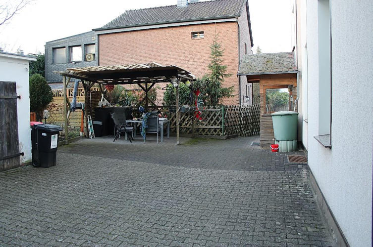 Foto 8 von 9 — Garage, Eigentumswohnung (3 bis 4 Zimmer), Whg.-Nr. 4 / Garage Nr. 2