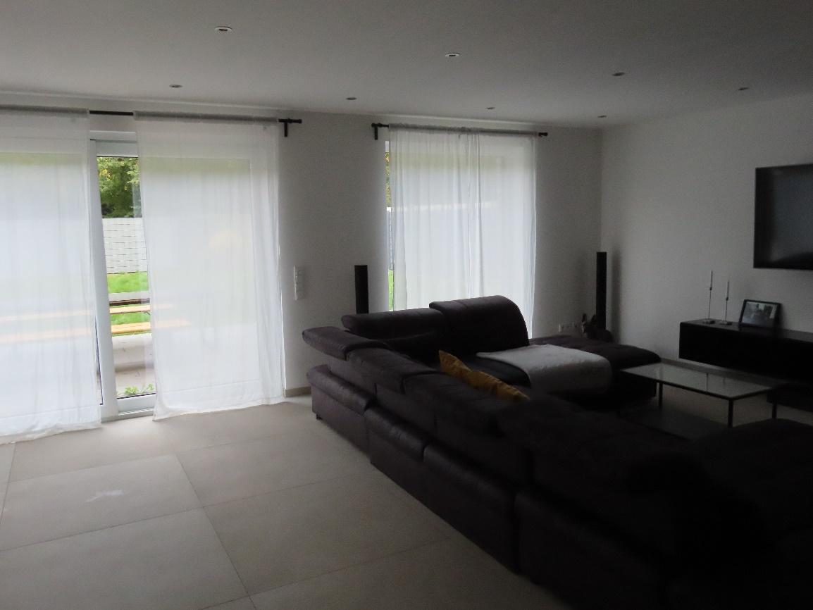 Foto 15 von 23 — Garage, Einfamilienhaus, Wohnhaus mit 2 PKW-Garagen