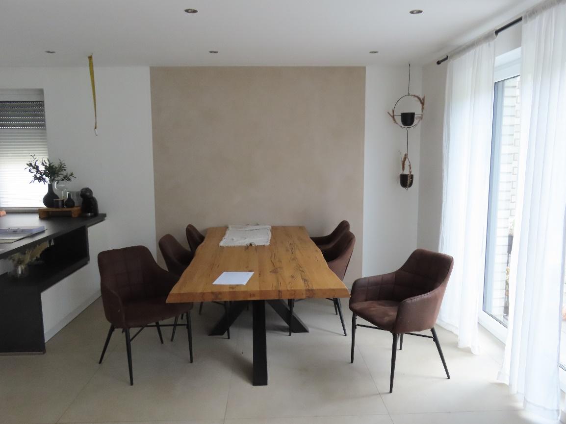 Foto 14 von 23 — Garage, Einfamilienhaus, Wohnhaus mit 2 PKW-Garagen