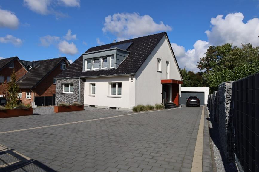 Foto 12 von 17 — Einfamilienhaus, vollunterkellert, ausgebautes Dachgeschoss