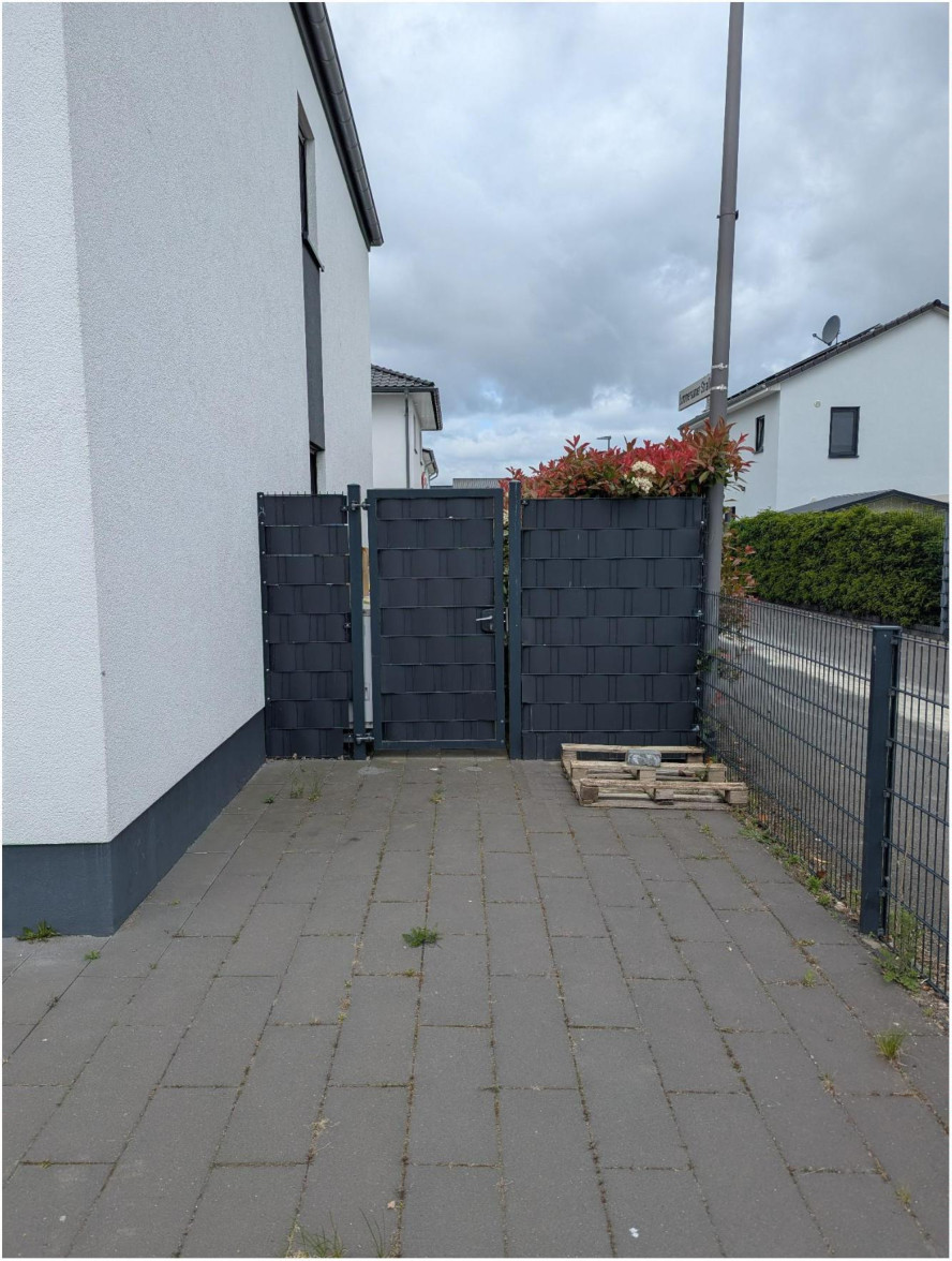 Foto 8 von 8 — Garage, Einfamilienhaus