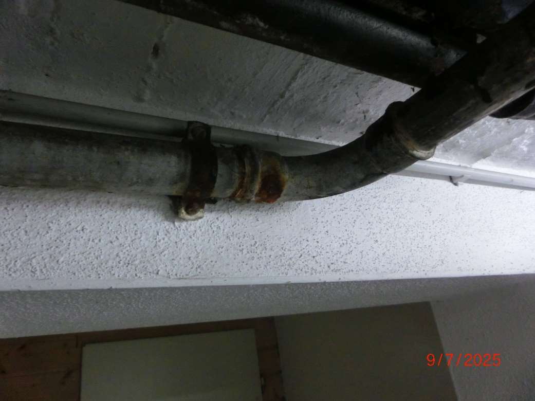 Foto 6 von 9 — Zweifamilienhaus