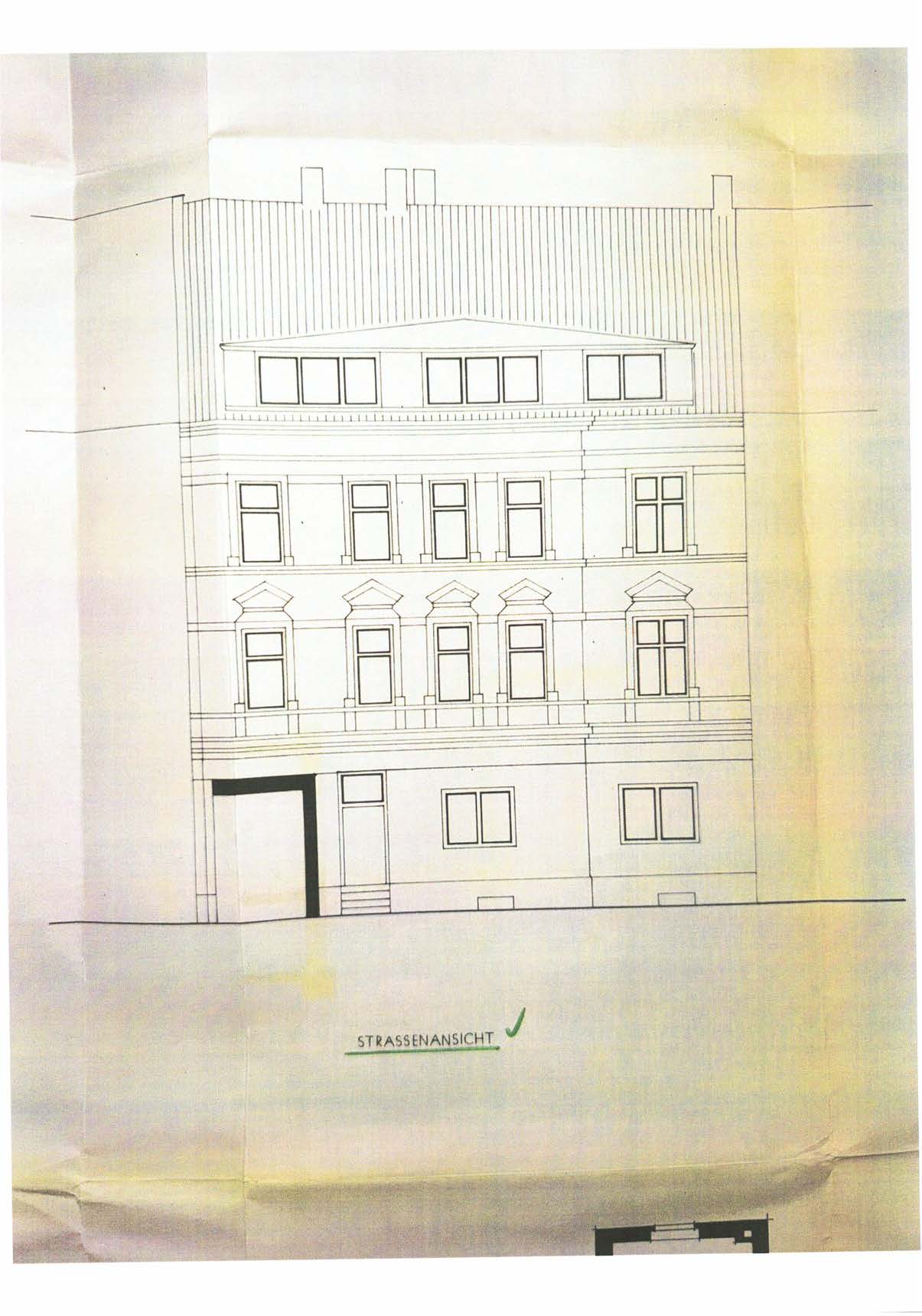 Foto 40 von 72 — Mehrfamilienhaus, zwei Nebengebäude (Werkstatt), einem Garagengebäude (Einzelgarage) und vier Reihengaragen