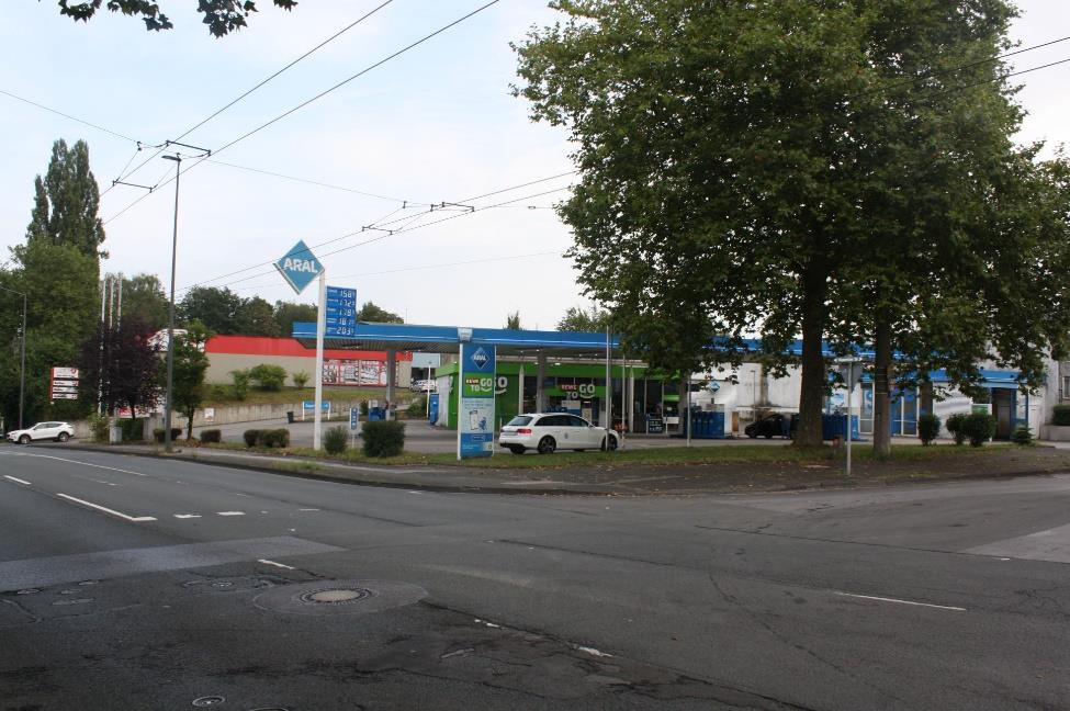 Foto 2 von 7 — Gewerbeeinheit (z.B. Laden, Büro)