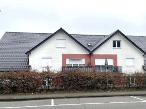 Foto 2 von 6 — Eigentumswohnung (3 bis 4 Zimmer), Sondernutzungsrecht an einem Pkw-Außenstellplatz