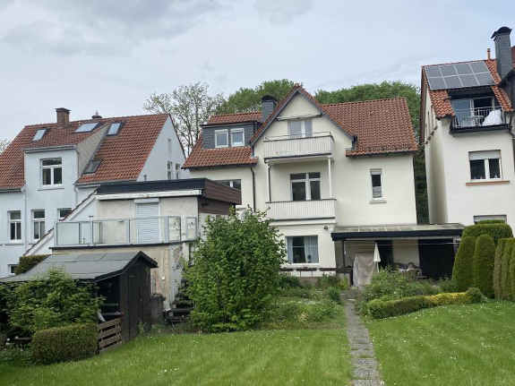Foto 2 von 27 — Zweifamilienhaus