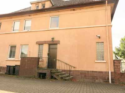 Foto 5 von 26 — gewerblich genutztes Grundstück, Zweifamilienhaus, Kfz-Stellplatz, Gewerbeeinheit (z.B. Laden, Büro), Garage, Zweifamilienhaus und gewerblich nutzbare Nebengebäude
