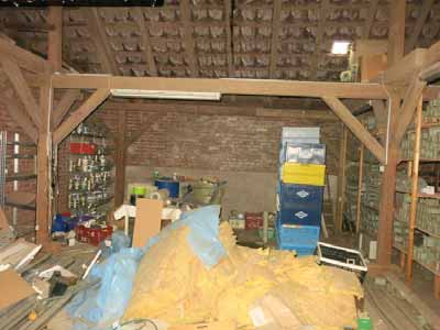Foto 21 von 26 — gewerblich genutztes Grundstück, Zweifamilienhaus, Kfz-Stellplatz, Gewerbeeinheit (z.B. Laden, Büro), Garage, Zweifamilienhaus und gewerblich nutzbare Nebengebäude