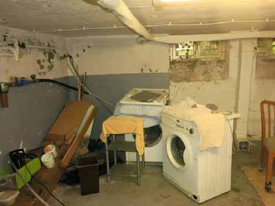 Foto 15 von 26 — gewerblich genutztes Grundstück, Zweifamilienhaus, Kfz-Stellplatz, Gewerbeeinheit (z.B. Laden, Büro), Garage, Zweifamilienhaus und gewerblich nutzbare Nebengebäude