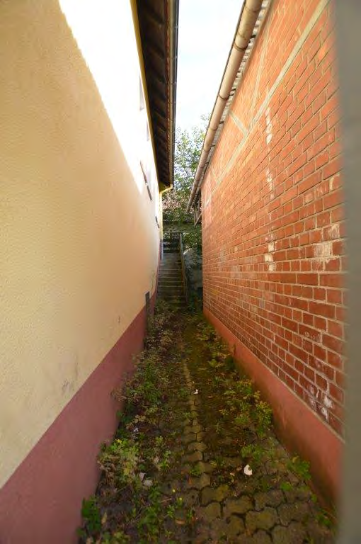 Foto 17 von 20 — gewerblich genutztes Grundstück, Wohn-/Geschäftshaus, Kfz-Stellplatz (Tiefgarage)