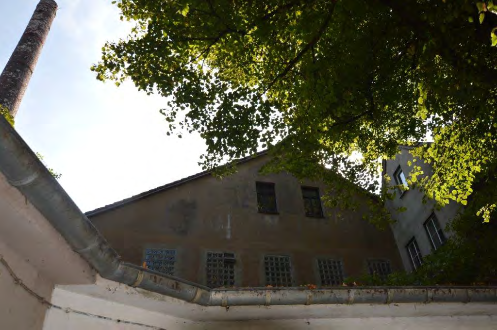 Foto 9 von 20 — gewerblich genutztes Grundstück, Wohn-/Geschäftshaus, Kfz-Stellplatz (Tiefgarage)