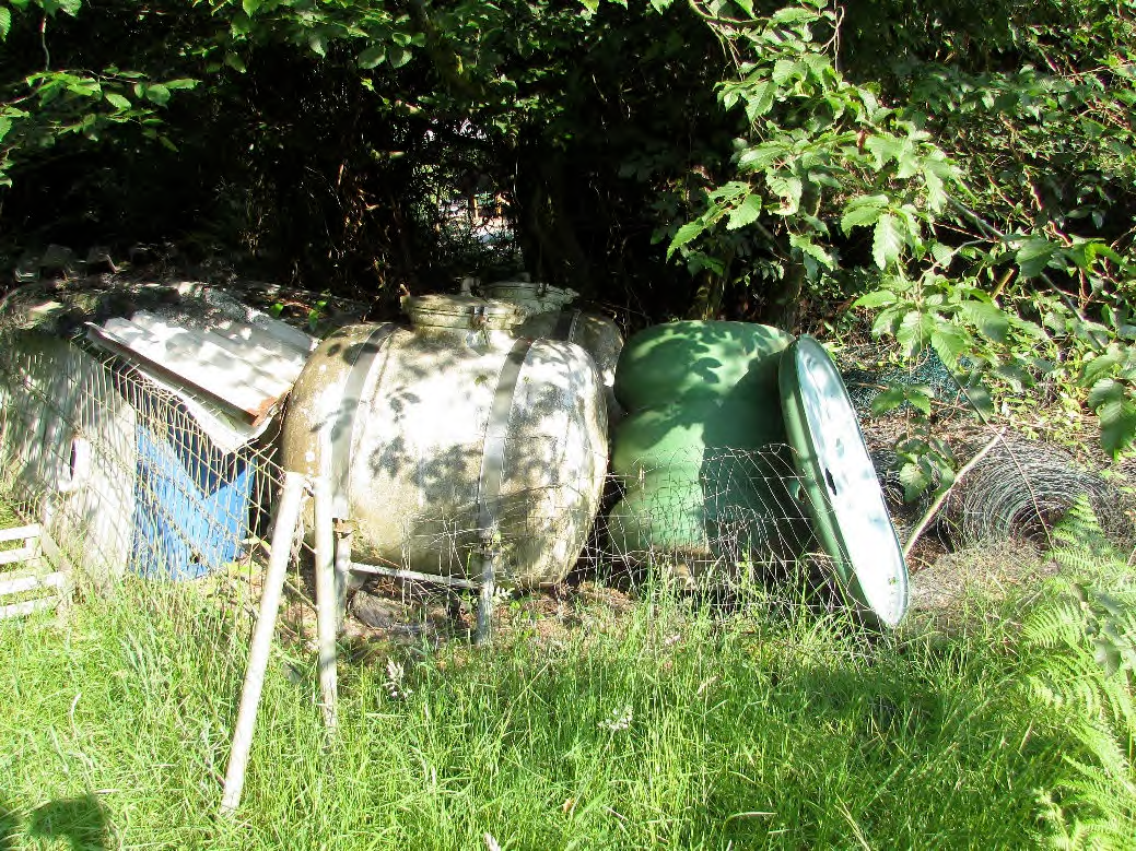 Foto 5 von 18 — land- und forstwirtschaftlich genutztes Grundstück, gewerblich genutztes Grundstück, Garage, Einfamilienhaus