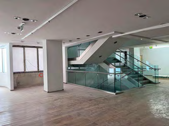 Foto 12 von 109 — Gewerbeeinheit (z.B. Laden, Büro)