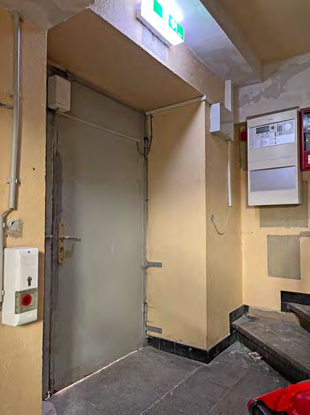 Foto 56 von 109 — Gewerbeeinheit (z.B. Laden, Büro)