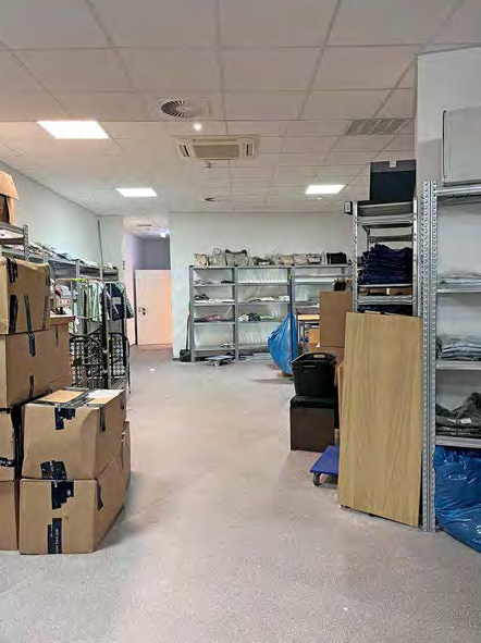 Foto 54 von 109 — Gewerbeeinheit (z.B. Laden, Büro)
