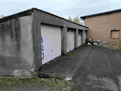 Foto 3 von 8 — Wohn-/Geschäftshaus, Garage