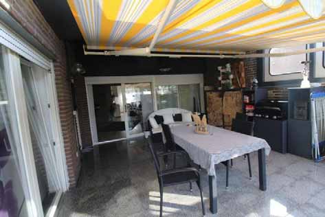 Foto 44 von 77 — Garage, Mehrfamilienhaus