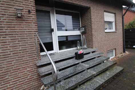 Foto 5 von 77 — Garage, Mehrfamilienhaus