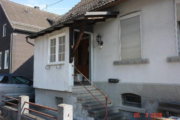 Foto 1 von 8 — Einfamilienhaus