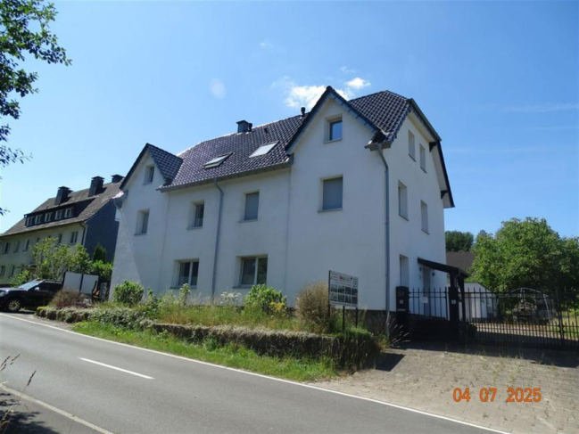 Foto 2 von 41 — unbebautes Grundstück, Baugrundstück, Zweifamilienhaus, sonstiges Teileigentum (z.B. Keller, Hobbyraum), Eigentumswohnung (3 bis 4 Zimmer), Zweifamilienhaus, sonstiges Teileigentum (z.B. Keller, Hobbyraum), Eigentumswohnung (ab 5 Zimmer)