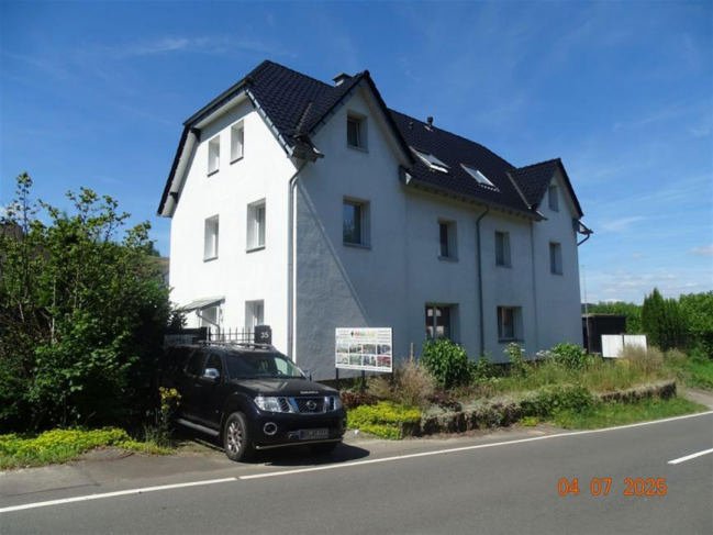 Foto 1 von 41 — unbebautes Grundstück, Baugrundstück, Zweifamilienhaus, sonstiges Teileigentum (z.B. Keller, Hobbyraum), Eigentumswohnung (3 bis 4 Zimmer), Zweifamilienhaus, sonstiges Teileigentum (z.B. Keller, Hobbyraum), Eigentumswohnung (ab 5 Zimmer)