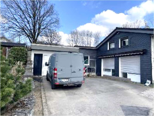 Foto 3 von 15 — Garage, Einfamilienhaus, Einfamilienhaus mit Einliegerwohnung und Schwimmbadanbau