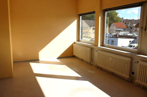 Foto 24 von 45 — Gewerbeeinheit (z.B. Laden, Büro)