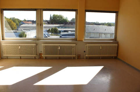 Foto 23 von 45 — Gewerbeeinheit (z.B. Laden, Büro)