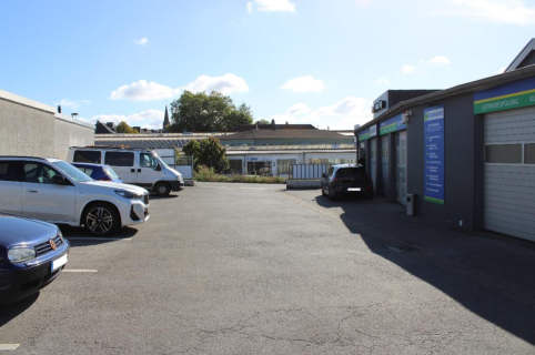 Foto 2 von 45 — Gewerbeeinheit (z.B. Laden, Büro)