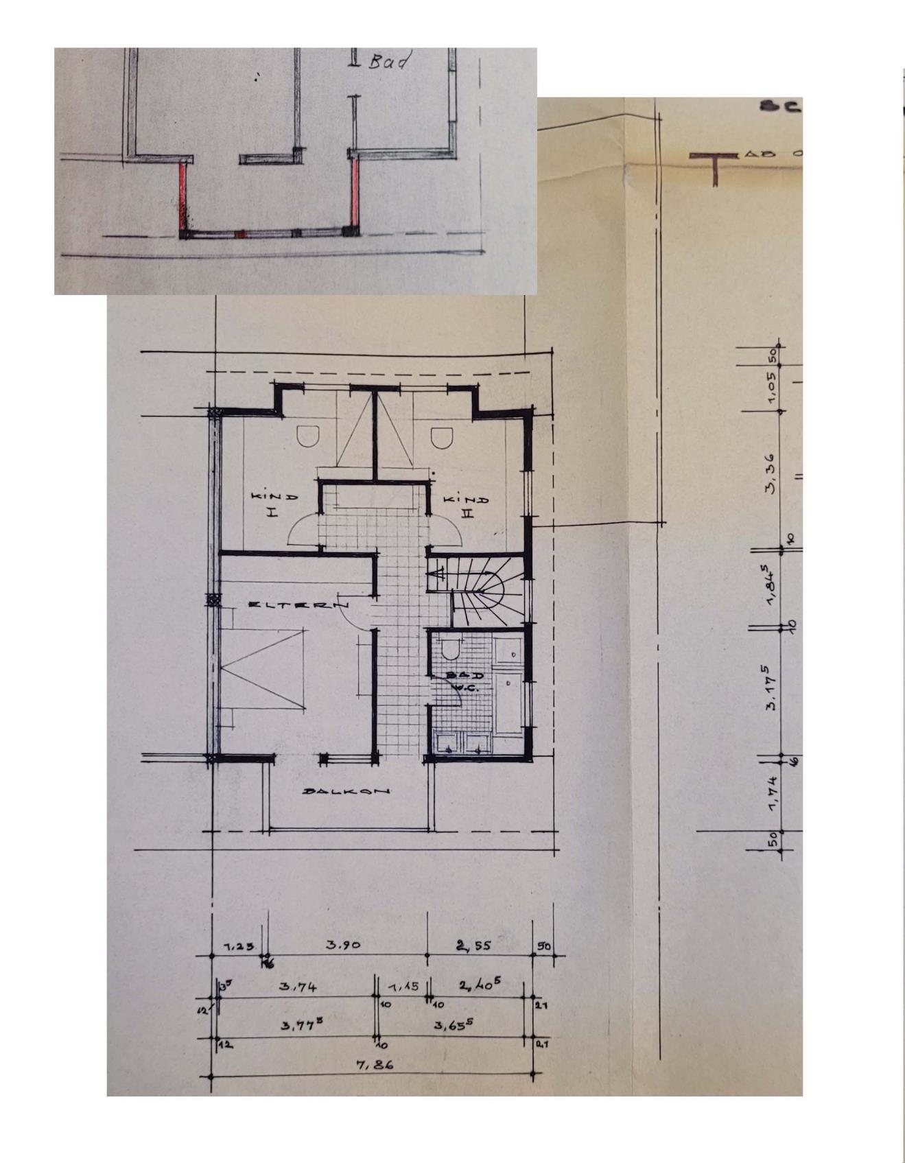 Foto 9 von 10 — Garage, Einfamilienhaus, Doppelhaushälfte, Einfamilienhaus (DHH) mit übertiefer Garage und Waldfläche