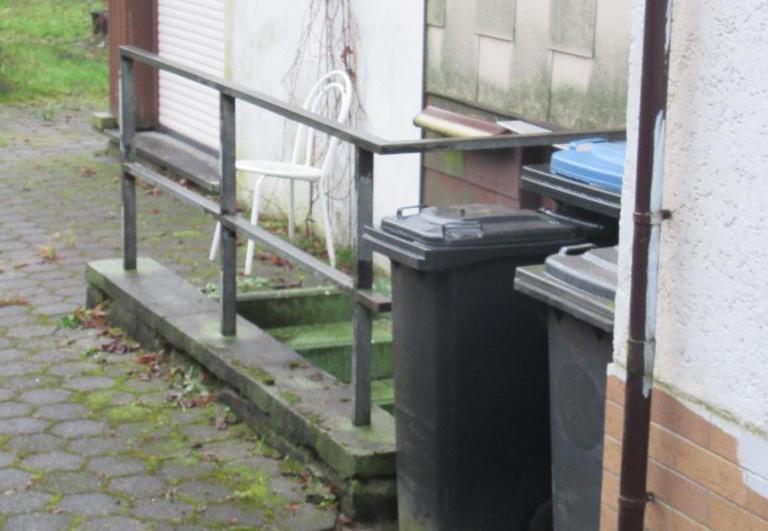 Foto 13 von 17 — Garage, Einfamilienhaus, Doppelhaushälfte