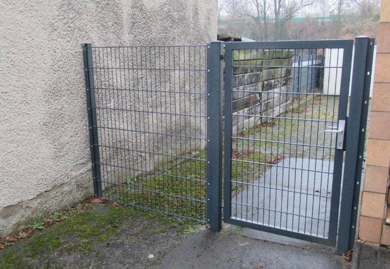 Foto 10 von 17 — Garage, Einfamilienhaus, Doppelhaushälfte