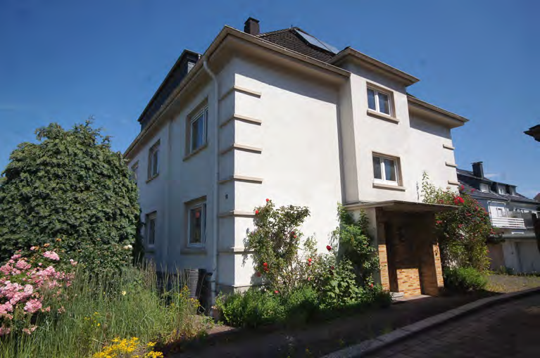 Foto 1 von 20 — Garage, Mehrfamilienhaus, Dreifamilienhaus