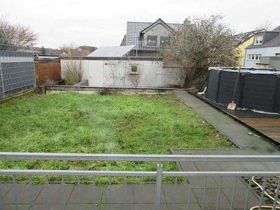 Foto 4 von 7 — Zweifamilienhaus, Doppelgarage