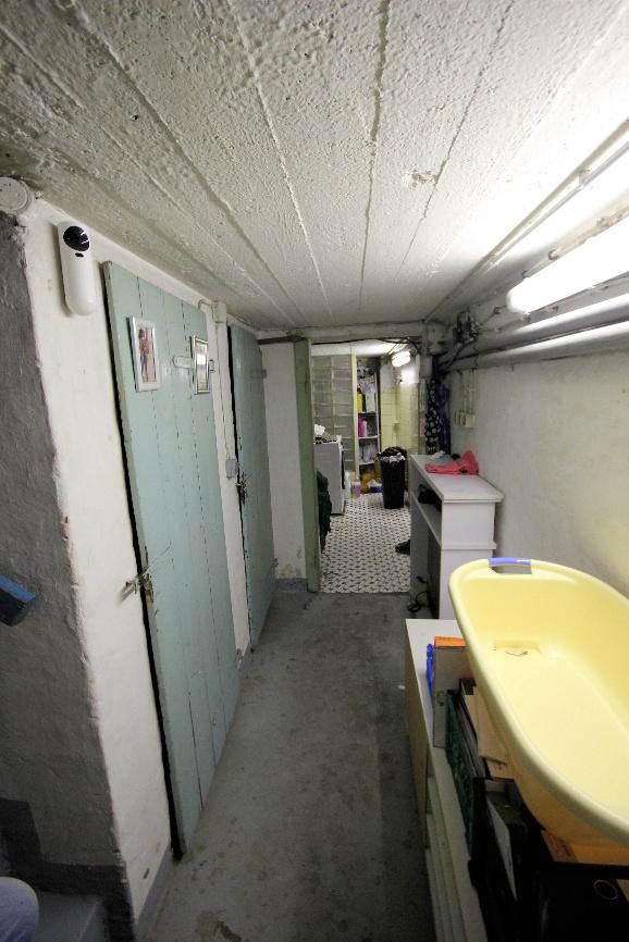 Foto 27 von 45 — Wohn-/Geschäftshaus, Garage, Eine Wohneinheit, mit kl. Gewerbeeinheit