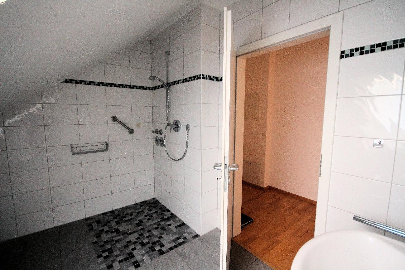 Foto 31 von 46 — Kfz-Stellplatz (Tiefgarage), Eigentumswohnung (3 bis 4 Zimmer)