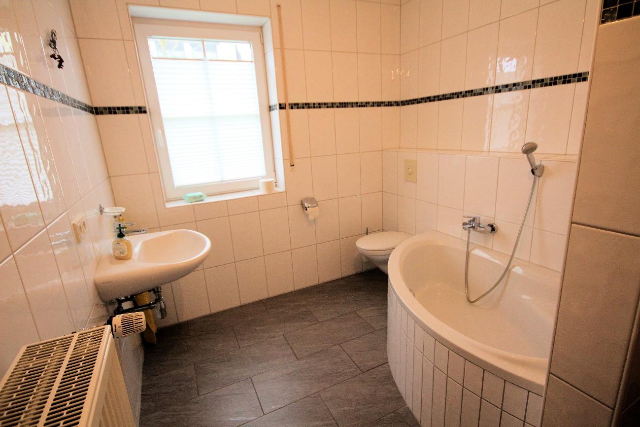 Foto 40 von 46 — Kfz-Stellplatz (Tiefgarage), Eigentumswohnung (3 bis 4 Zimmer)
