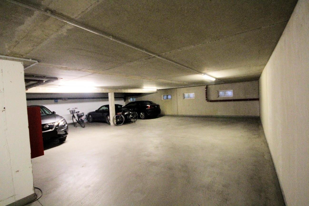 Foto 6 von 46 — Kfz-Stellplatz (Tiefgarage), Eigentumswohnung (3 bis 4 Zimmer)