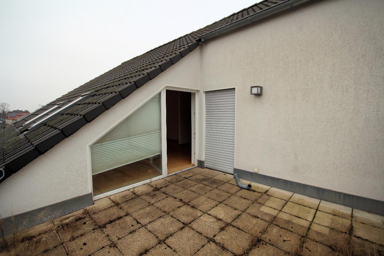 Foto 25 von 46 — Kfz-Stellplatz (Tiefgarage), Eigentumswohnung (3 bis 4 Zimmer)